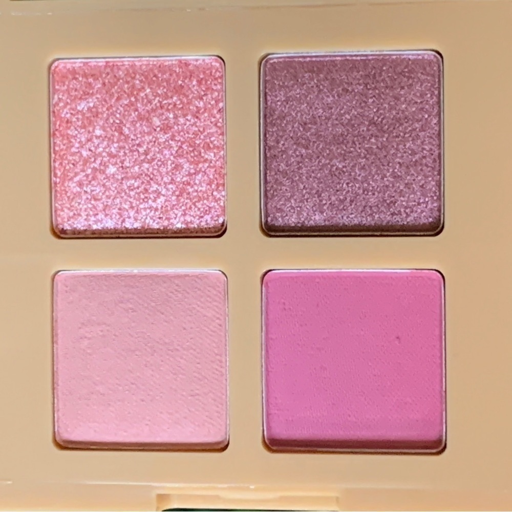 Complex Culture ROSY OUTLOOK Eyeshadow Palette | NEW - Picture 12 of 16